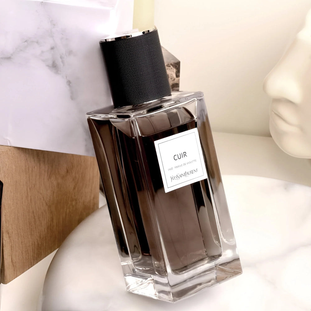 عطر ايف سان لوران كيور عود فويل دي فيوليت او دو بارفيوم 125مل